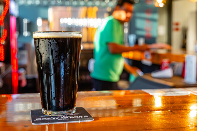 An inviting brewpub atmosphere awaits visitors to Monroe Park's South Bend Brew Werks.