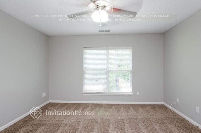 8028 Stoneham Ct, Matthews, NC 28105 - photo 4