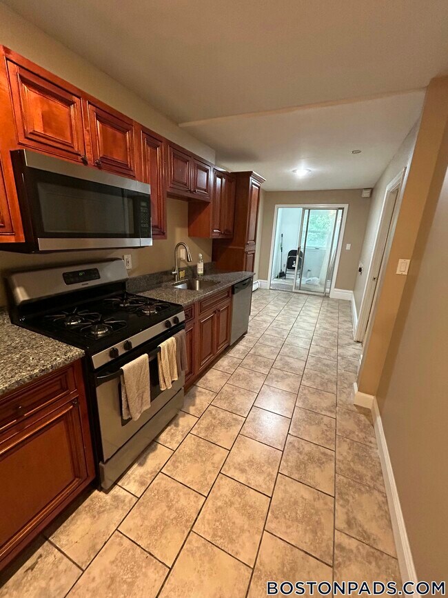 91 Glen St unit 2, Somerville, MA 02145 - photo 6