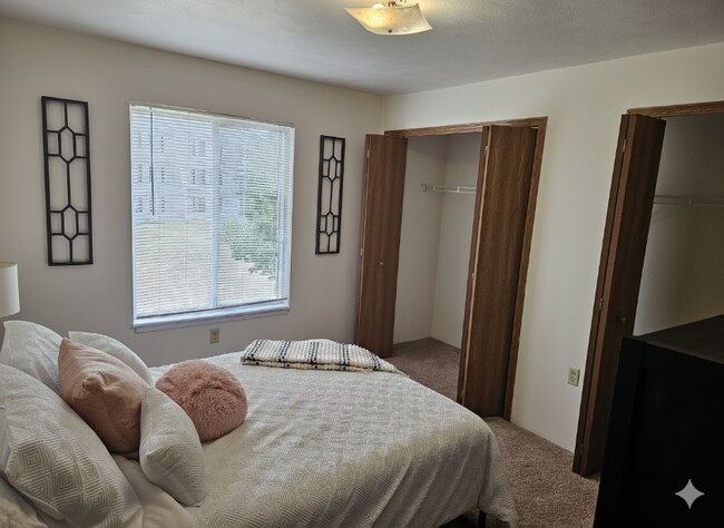 100 Raleigh Ct unit 309 Raleigh Court, Columbia City, IN 46725 - photo 5