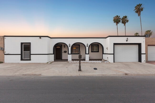 608 W Jonquil Ave, McAllen, TX 78501 - photo 3