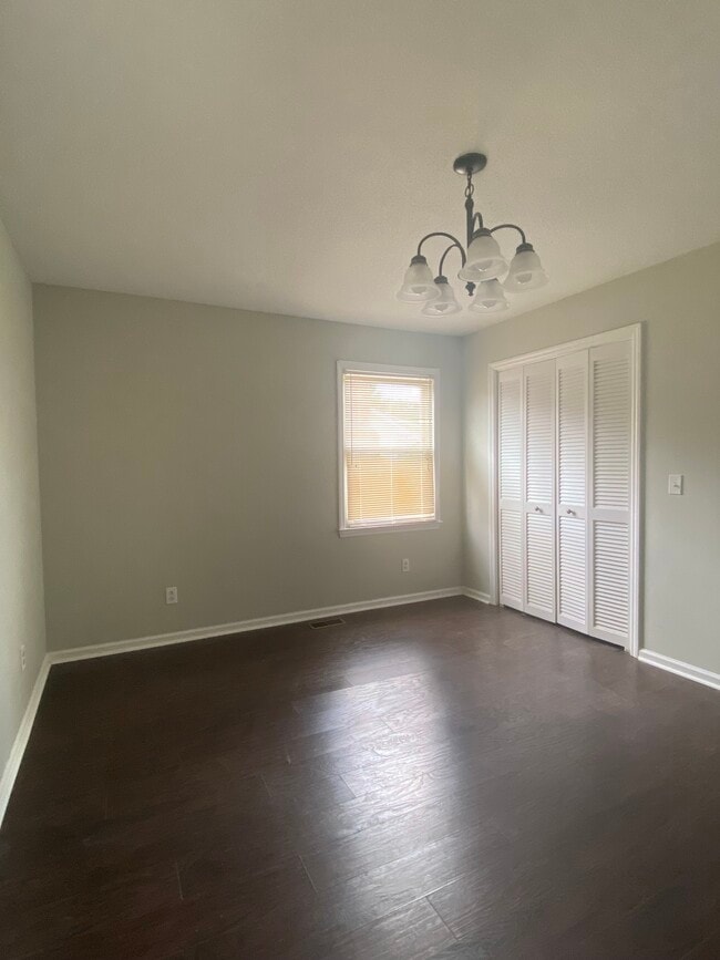 1014 Buchanan Dr, Florence, SC 29505 - photo 6