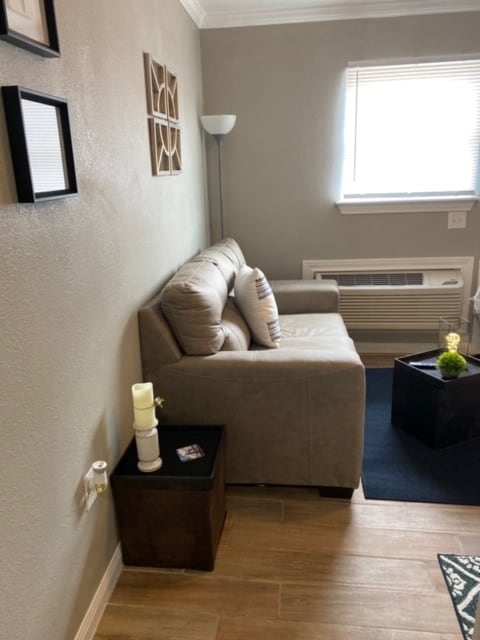 906 S Colorado St unit 1, Midland, TX 79701 - photo 5