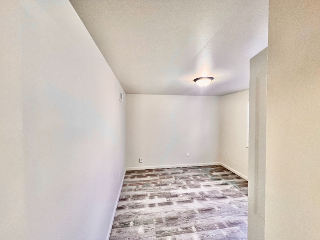 2122 N 12th St, Sheboygan, WI 53081 - photo 3