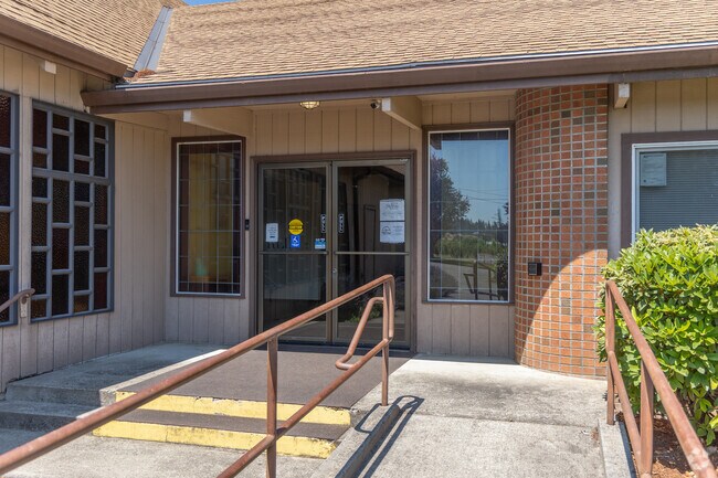 The Hillsview Montessori School, a Private Pre-K & Elementary School in Damascus, Damascus OR.