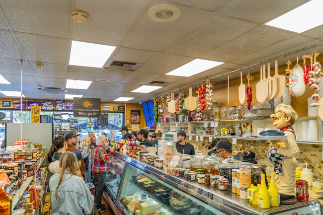 Italia Deli feeds hungry folks from all around Agoura Hills.