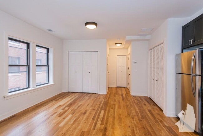 2211 W Eastwood Ave unit 2203-2NE, Chicago, IL 60625 - photo 5