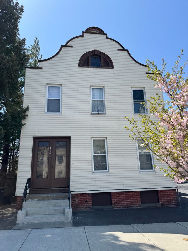 106 Hunter Ave, Albany, NY 12206