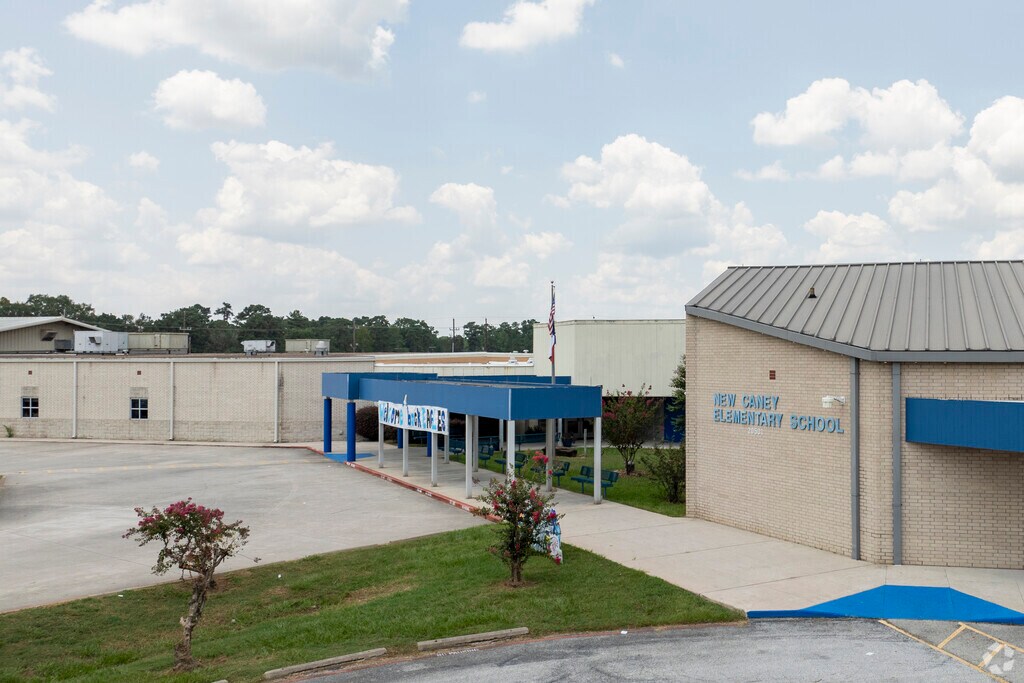 The dedicated teachers of New Caney Elementary were give a B grade from Niche.