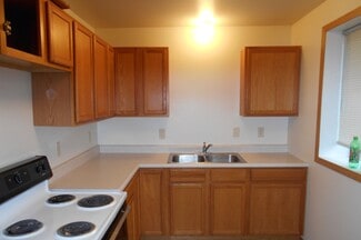 2016 Clay St Unit Up, Cedar Falls, IA 50613