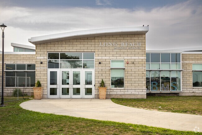 Long Beach Middle School in Lido Beach, NY has approximately 750 students enrolled.
