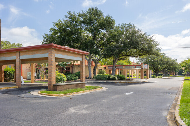Northwoods Middle school in North Charleston has pick and drop off areas for students.