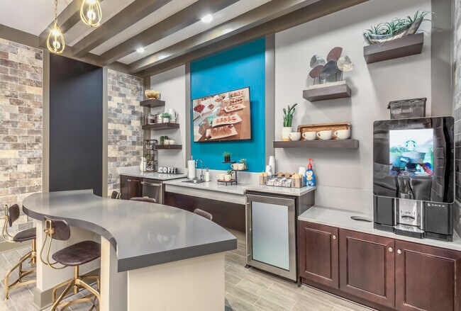 Arlo, Charlotte, NC 28208 - photo 7