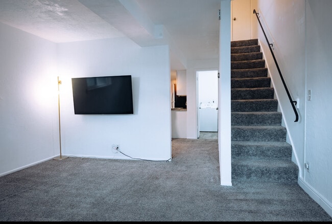 155 W Wentworth Ave unit A, South Salt Lake, UT 84115 - photo 5