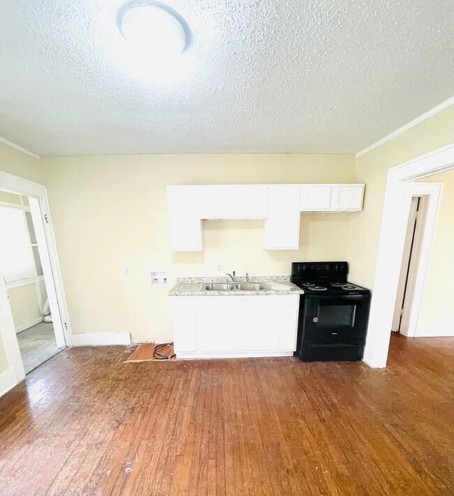 2034 E 3rd St, Montgomery, AL 36106 - photo 3