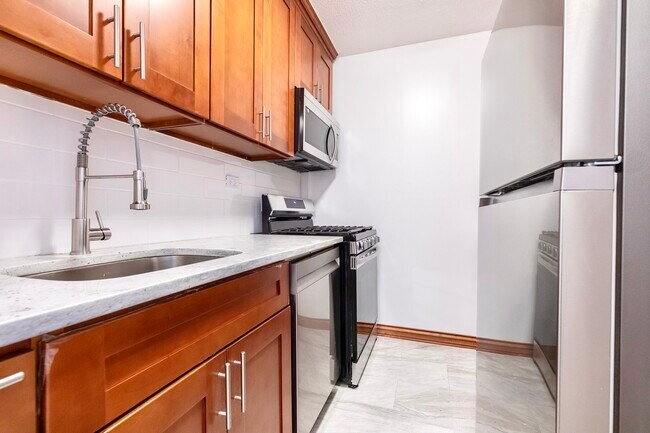 300 E 30th St unit 2-A, New York, NY 10016 - photo 4