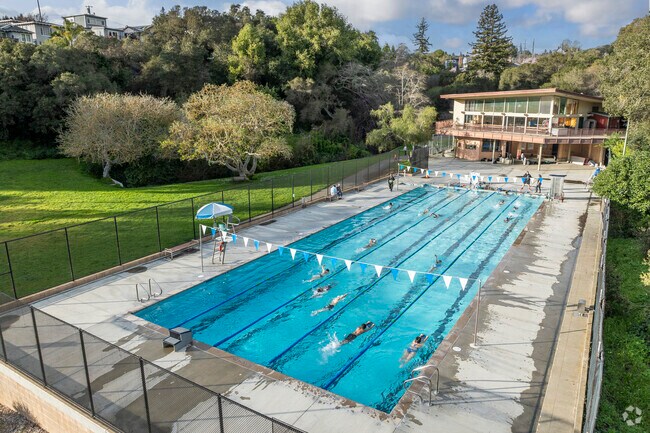 Dimond Park in Oakmore's Recreation Center offers a public lap pool available on weekends.