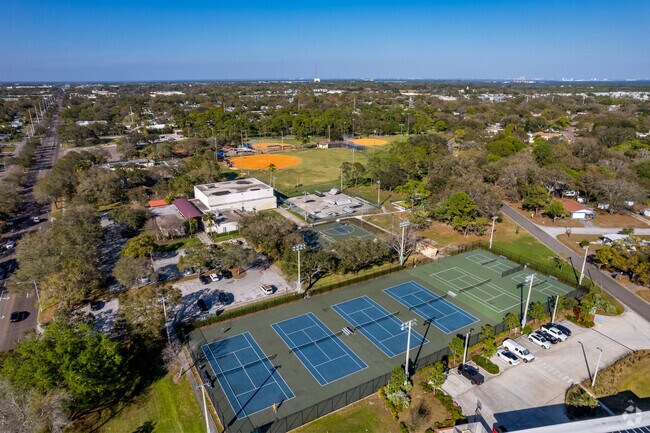 The Fossil Park Sport Complex features a tennis court, baseball field, and basketball courts.