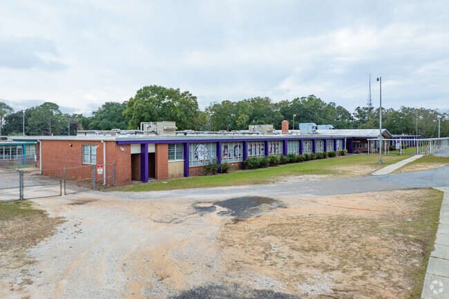 Henry_McMillan_School_7