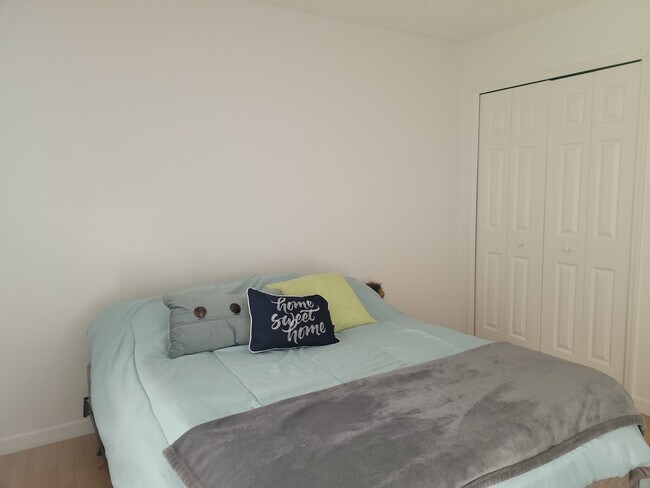 106 Woodbury Pines Cir unit Second Room for Rent, Orlando, FL 32828 - photo 4