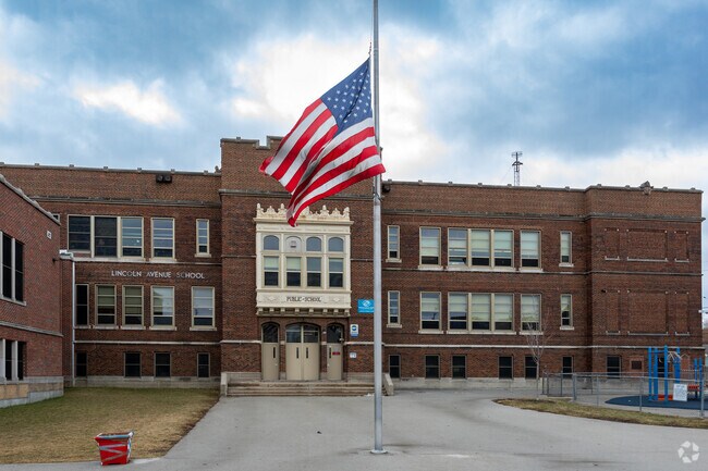 Lincoln Avenue School is a Green Ribbon school.