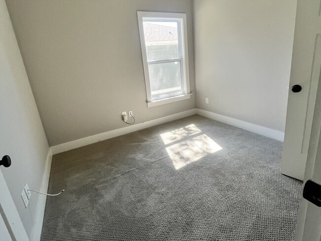 321 Lambuth Blvd unit A, Jackson, TN 38301 - photo 7