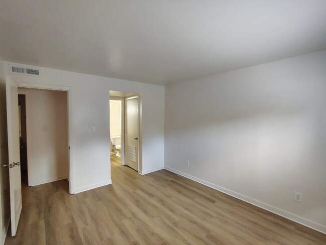 600 Reusens Rd unit L124, Lynchburg, VA 24503 - photo 2