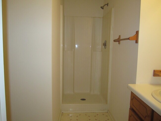 151 Dallas Rd unit 151, Goldsboro, NC 27534 - photo 7