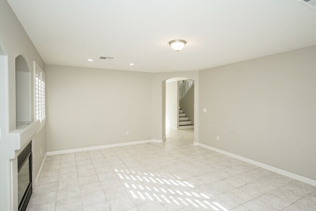 9281 Hainsworth Ave, Las Vegas, NV 89148 - photo 6