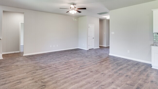 4642 E Ridge Rd unit 36198840, Lake Charles, LA 70607 - photo 4