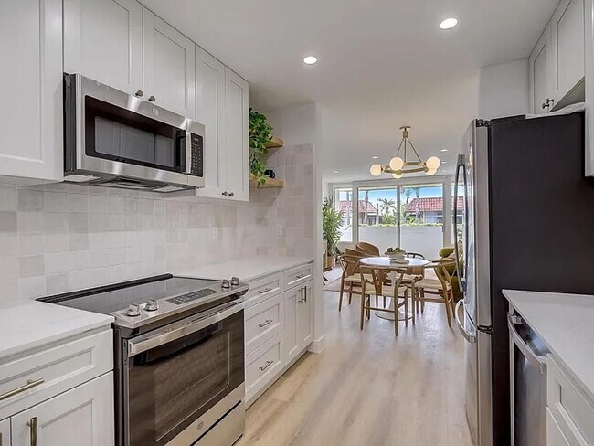 TALA Residences at Kith + Kin, Los Angeles, CA 90049 - photo 6