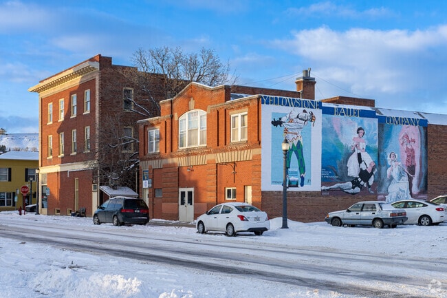 Livingston blends Old West historical architecture with art galleries.