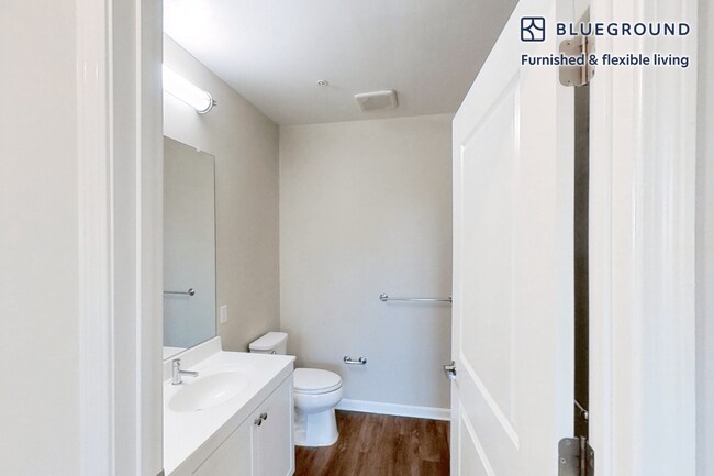 229 Quarry St unit FL4-ID3430A, Quincy, MA 02169 - photo 7