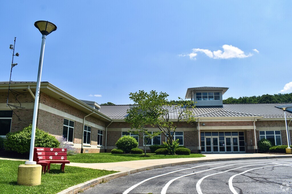 French Creek Elementary School, Rankings & Reviews - Homes.com