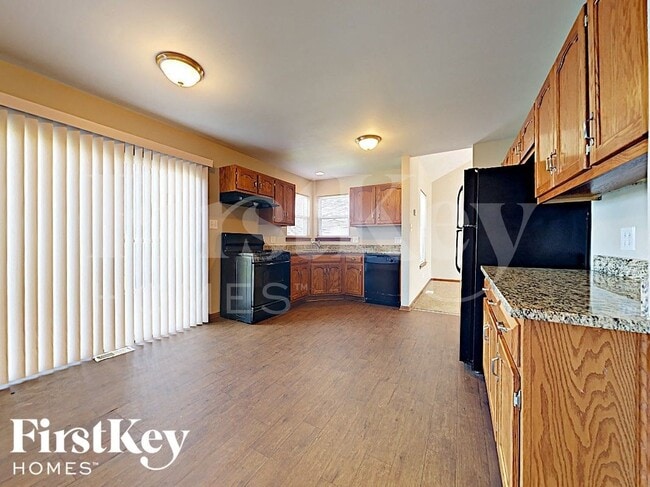 1203 Quail Dr, Plainfield, IL 60586 - photo 5