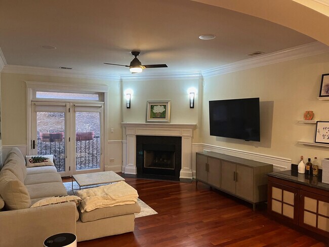 1442 W Fullerton Ave unit 3C, Chicago, IL 60614 - photo 3