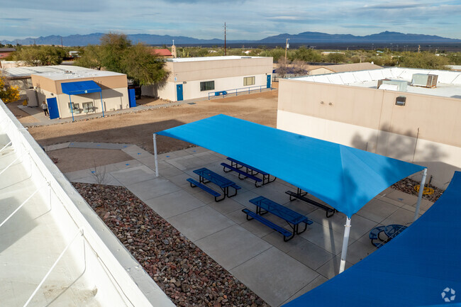 Students can enjoy lunch in the shade at Great Expectations Academy in Sahuarita, Arizona.