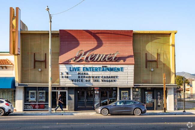 Historic Hemet Theater hosts live music and events near East Hemet.