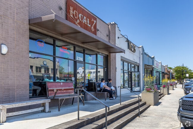 Nearby downtown Tucker with its quaint shops is an attraction to living in Pittsburg.