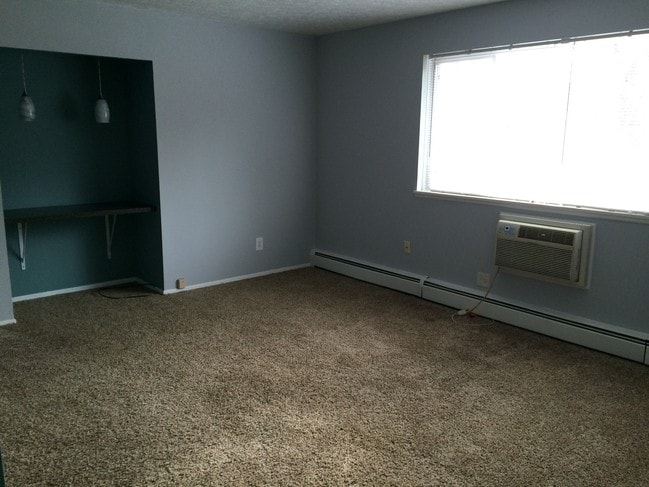 Maple Eastlake Apartments, Eastlake, OH 44095 - photo 2