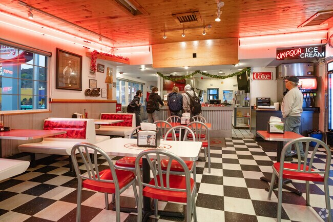 Tommy’s All-American Burgers in Myrtle Creek has a retro vibe.