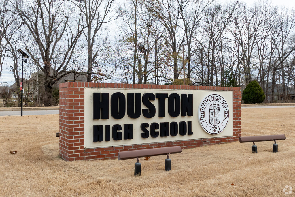 Houston High School, Germantown TN Rankings & Reviews - Homes.com