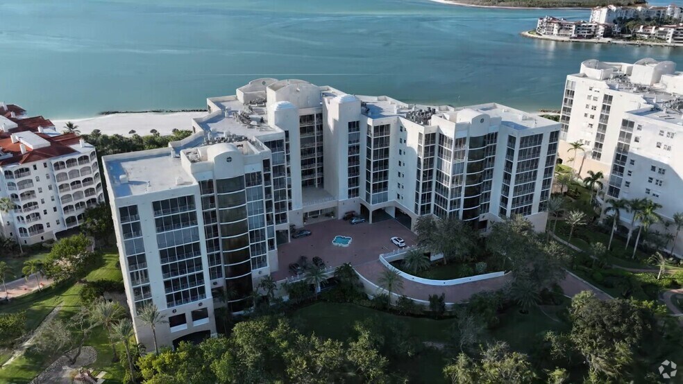 Royal Marco Point Two: The Riviera unit 628, Marco Island, FL 34145 - photo 2