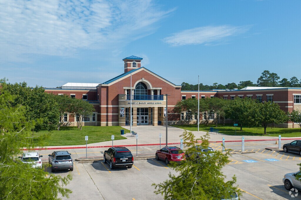 Bailey Middle School serves Spring, Texas students in grades 6 through 8.