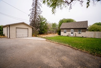 41 Riverside Rd S, Blackfoot, ID 83221