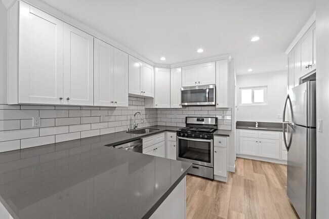 1240 W 29th St unit 4, Los Angeles, CA 90007 - photo 6