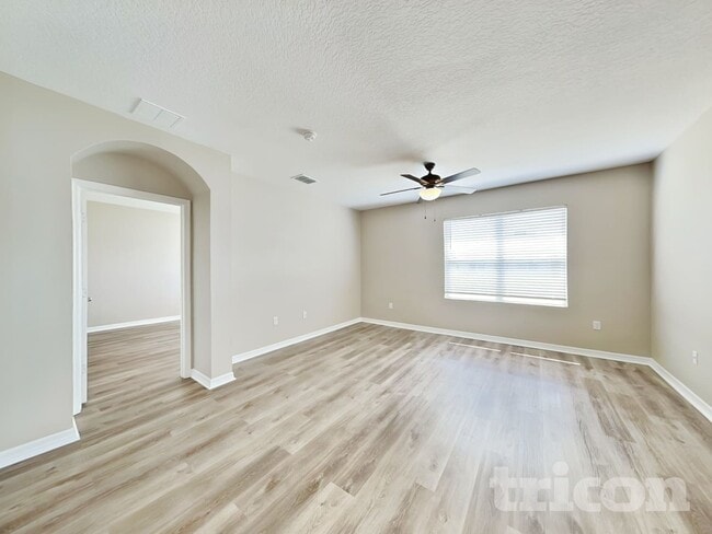 935 Summer Glen Dr, Winter Haven, FL 33880 - photo 2