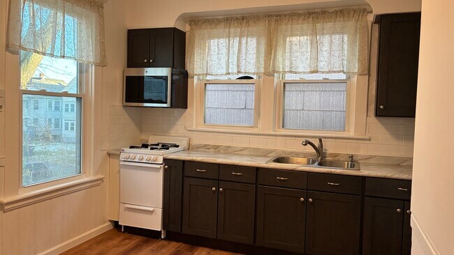 12 Delaware Terrace unit 2nd floor, Albany, NY 12209 - photo 2