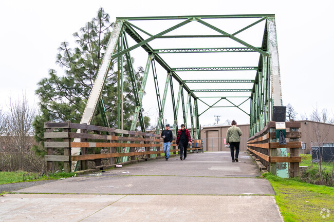 Richardson Bridge Park in the Churchill Neighborhood provides a crossing across Amazon Creek.