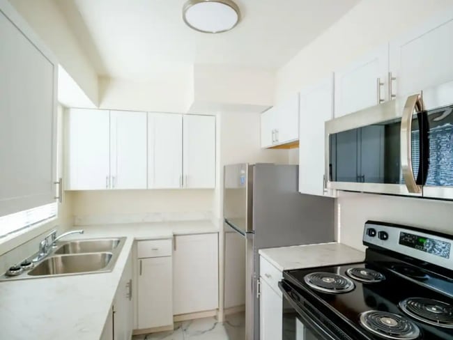 591 W Sherman St unit 6, Lebanon, OR 97355 - photo 3